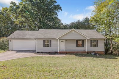 199 Stokely Drive, House other with 3 bedrooms, 2 bathrooms and null parking in Chickamauga GA | Image 1