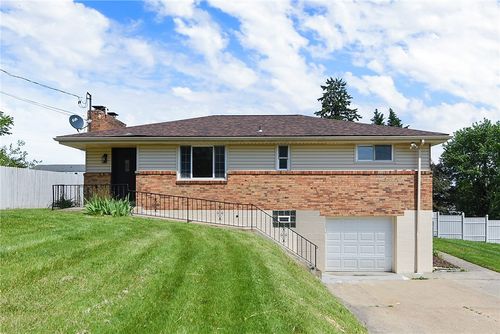 11740 Dennis Cir, North Huntingdon, PA, 15642-2920 | Card Image