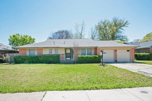 3222 Latham Dr, Dallas, TX, 75229-3844 | Card Image