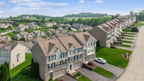 4003 Great Star Ct, Jeannette, PA, 15644-4768 | Card Image