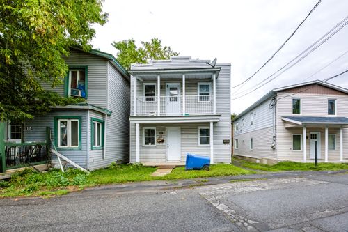 17 Rue Récollet, Salaberry de Valleyfield, QC, J6S2H3 | Card Image