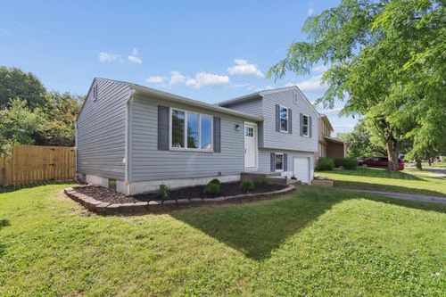 1300 Laurel Green Pl, Galloway, OH, 43119-9273 | Card Image