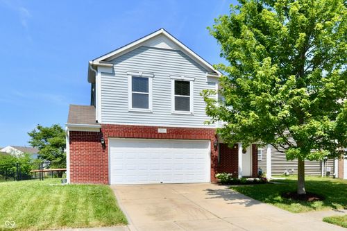 2016 Morning Light Ln, Greenwood, IN, 46143-6643 | Card Image