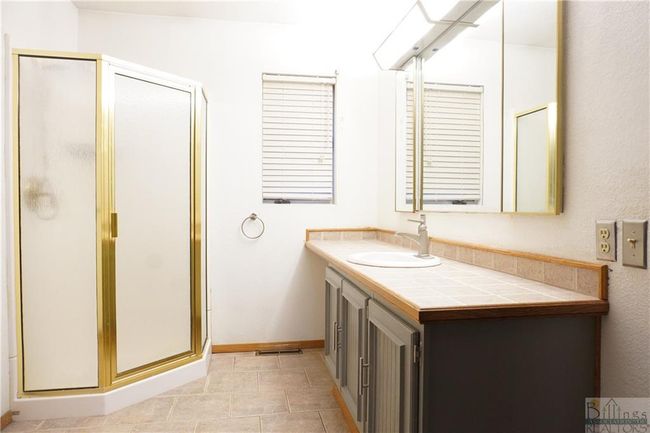 105 Lyndale Ave, House other with 4 bedrooms, 5 bathrooms and null parking in Glendive MT | Image 18