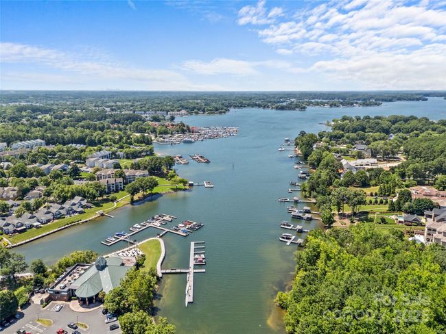7845 Village Harbor Dr, Condo with 2 bedrooms, 2 bathrooms and null parking in Cornelius NC | Image 38