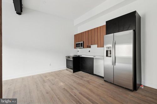 30-808 N 3rd St, PHILADELPHIA, PA, 19123-2204 | Card Image