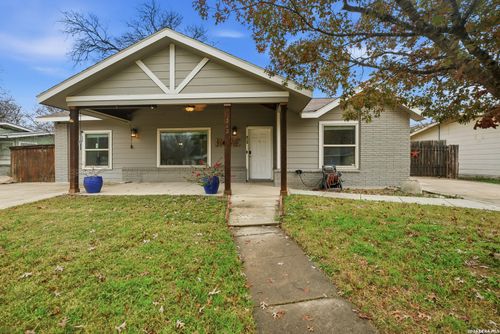 243 Chesswood Dr, San Antonio, TX, 78228-1749 | Card Image