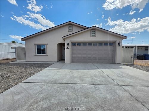 520 Harbor Dr, Bullhead City, AZ, 86442-5465 | Card Image
