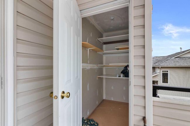 2205 - 7451 Springbank Blvd Sw, Condo with 2 bedrooms, 2 bathrooms and 1 parking in Calgary AB | Image 23