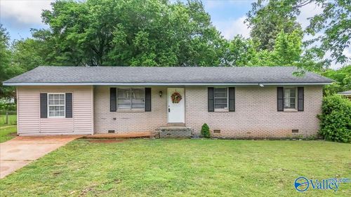 2502 Redmont Rd Nw, Huntsville, AL, 35810-3658 | Card Image