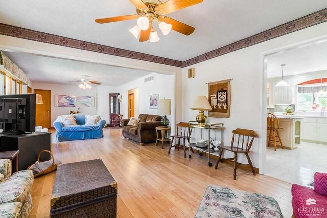 1505 Grandview Dr, House other with 3 bedrooms, 2 bathrooms and null parking in Wamego KS | Image 6