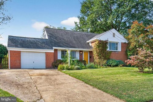 6903 Floyd Ave, SPRINGFIELD, VA, 22150-2460 | Card Image