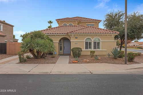 841 E Runaway Bay Place, Chandler, AZ, 85249 | Card Image