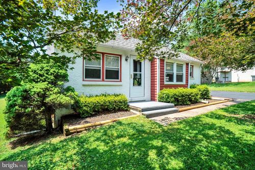 122 Zieber Rd, SPRING CITY, PA, 19475-9607 | Card Image