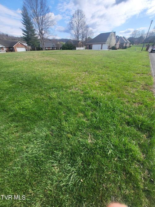 11 Halifax Dr, Kingsport, TN, 37660 | Card Image