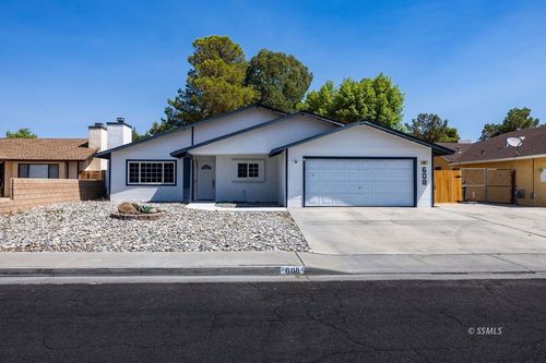 608 Ginger Ave, Ridgecrest, CA, 93555-4954 | Card Image