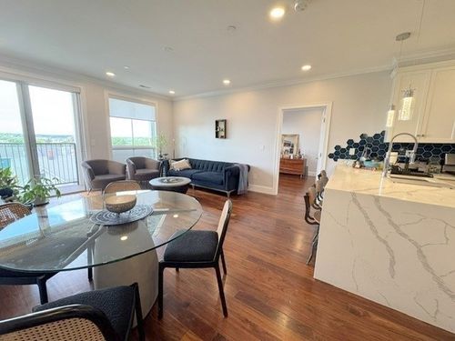 309-87 Medford St, Medford, MA, 02155 | Card Image