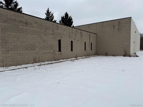 28800 Wall St, Wixom, MI, 48393-3518 | Card Image