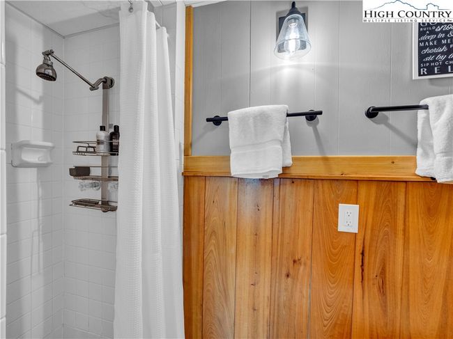 Full bath (main level) | Image 22