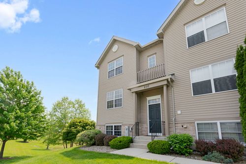 2110 S Austrian Pine St, Lockport, IL, 60441-3874 | Card Image