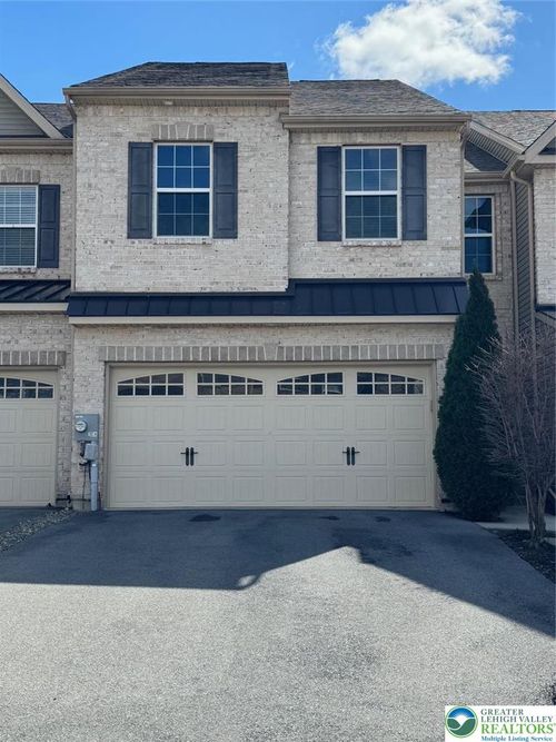 1477 Tarpan Ln, Allentown, PA, 18104-8805 | Card Image