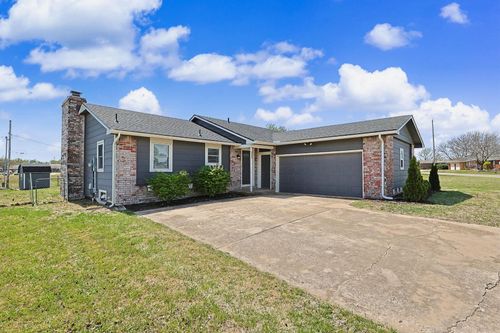 113 W Berlin Dr, Rose Hill, KS, 67133-9440 | Card Image