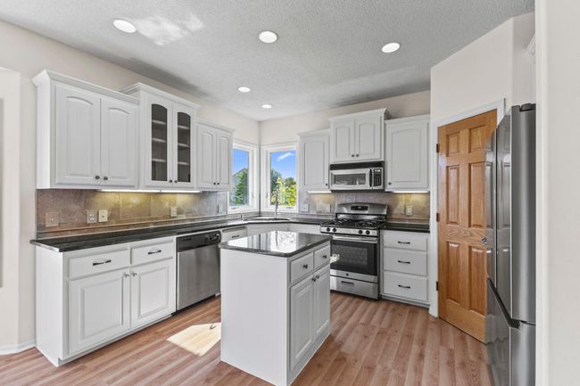2251 132 Nd Ct Ne, House other with 5 bedrooms, 4 bathrooms and null parking in Blaine MN | Image 9