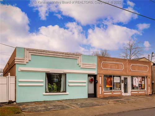 706 Park St, Saint Albans, WV, 25177-3049 | Card Image