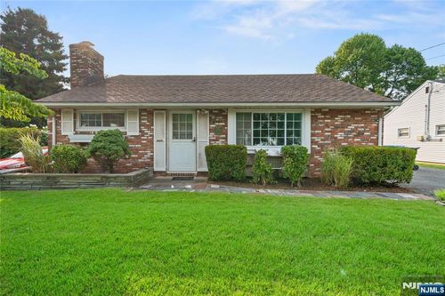 498 Riverside Ter, Rutherford, NJ, 07070-2616 | Card Image