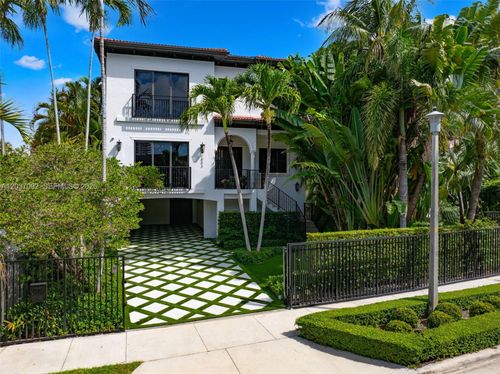 1803 S Bayshore Ln, Miami, FL, 33133-4007 | Card Image