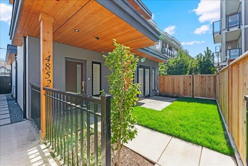 4852 Slocan St, Vancouver, BC, V5R2A3 | Card Image