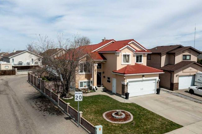 138 Cougar Road N, Home with 5 bedrooms, 3 bathrooms and 4 parking in Lethbridge AB | Image 33