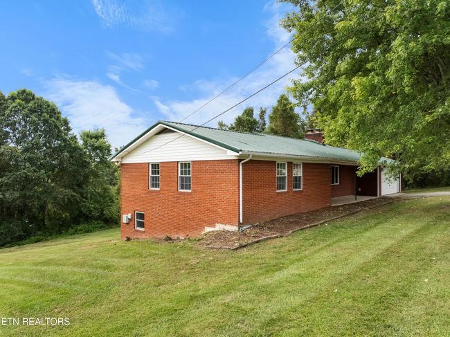 Side yard | Image 28
