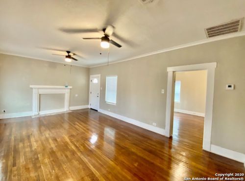 2219 New Braunfels Ave, San Antonio, TX, 78210-3507 | Card Image
