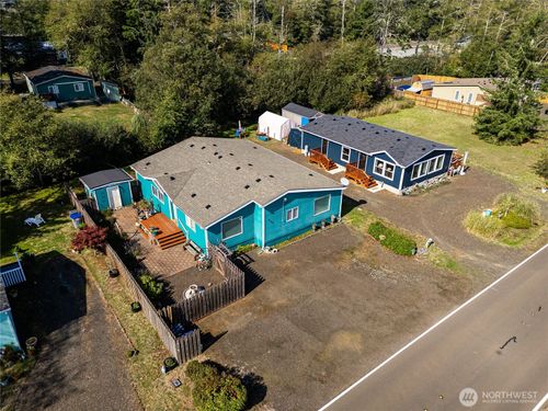 525 Duck Lake Dr Ne, Ocean Shores, WA, 98569-9511 | Card Image