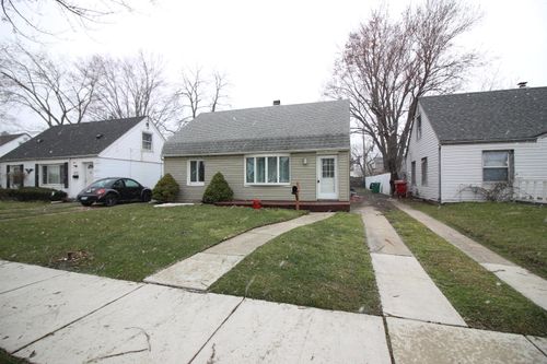 22779 Almond Ave, Eastpointe, MI, 48021-1902 | Card Image