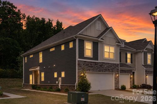 21-230 Quinn Rd, Matthews, NC, 28104-6323 | Card Image