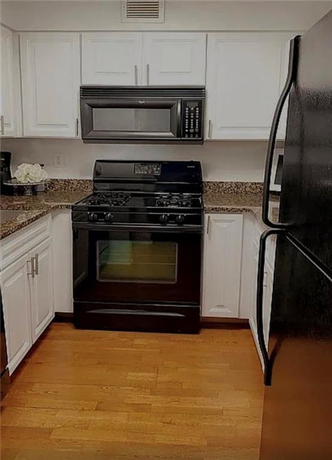 APT-503 - 2479 Peachtree Rd Ne, Condo with 1 bedrooms, 1 bathrooms and 1 parking in Atlanta GA | Image 5