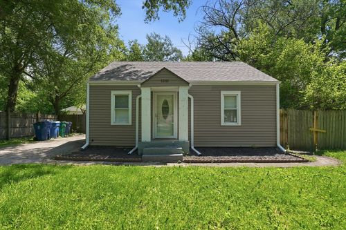 1235 River Dr, Calumet City, IL, 60409-5618 | Card Image