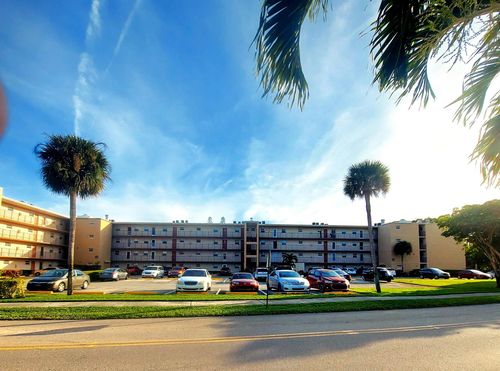 apt-106-225 Bonnie Blvd, Palm Springs, FL, 33461-1325 | Card Image