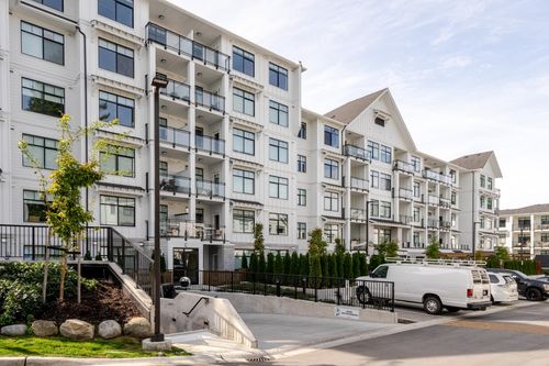 207-3317 148 St, Surrey, BC, V4P0H9 | Card Image