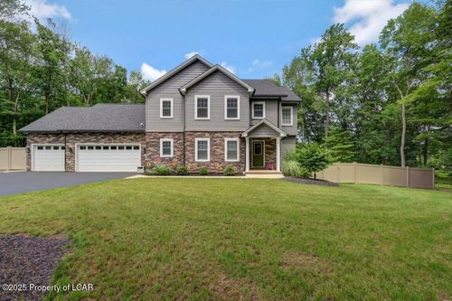 330 Deer Run Dr, Mountain Top, PA, 18707-2059 | Card Image
