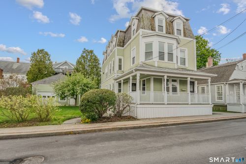11-9-11 Diving St, Stonington, CT, 06378-1405 | Card Image