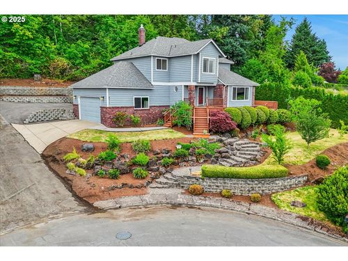 8311 Greenann Ct, Gladstone, OR, 97027-1441 | Card Image
