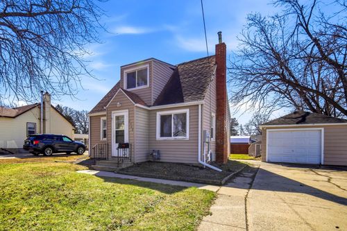 2002 3rd Ave Ne, Austin, MN, 55912-4107 | Card Image