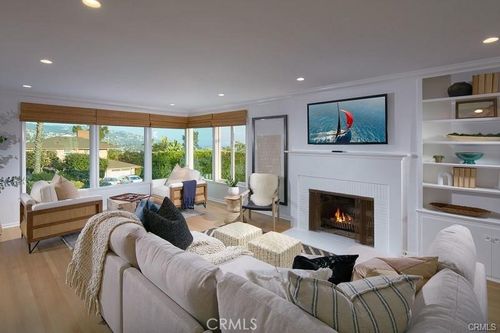 361 High Dr, Laguna Beach, CA, 92651-1833 | Card Image