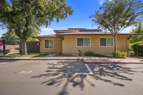61-56 W Elliot St, Woodland, CA, 95695-3055 | Card Image