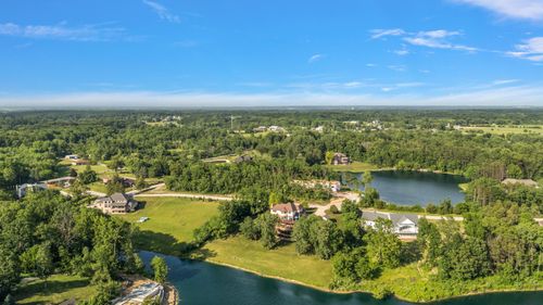 84 Liberty Lakes Dr, Valparaiso, IN, 46385 | Card Image