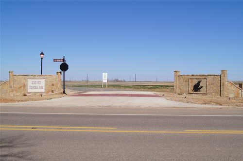 105 Bob White Ln, Wheeler, TX, 79096-4400 | Card Image