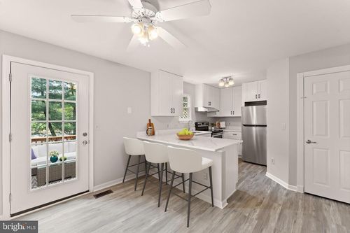 104 Kirkbridge Ct, PURCELLVILLE, VA, 20132-5803 | Card Image